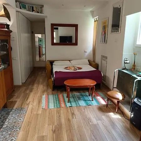 Cozy Studio Flat With Garden Rome