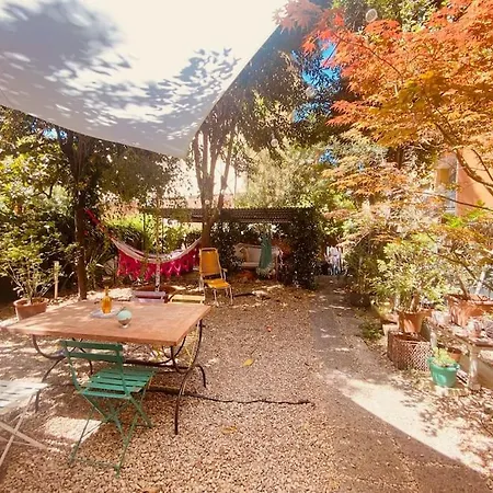 Apartament Cozy Studio Flat With Garden